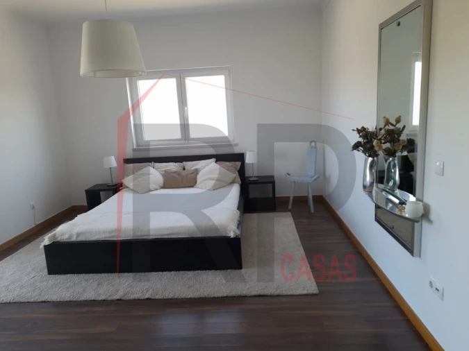 Moradia T4 para Arrendamento em Pinhal Novo Foto 17