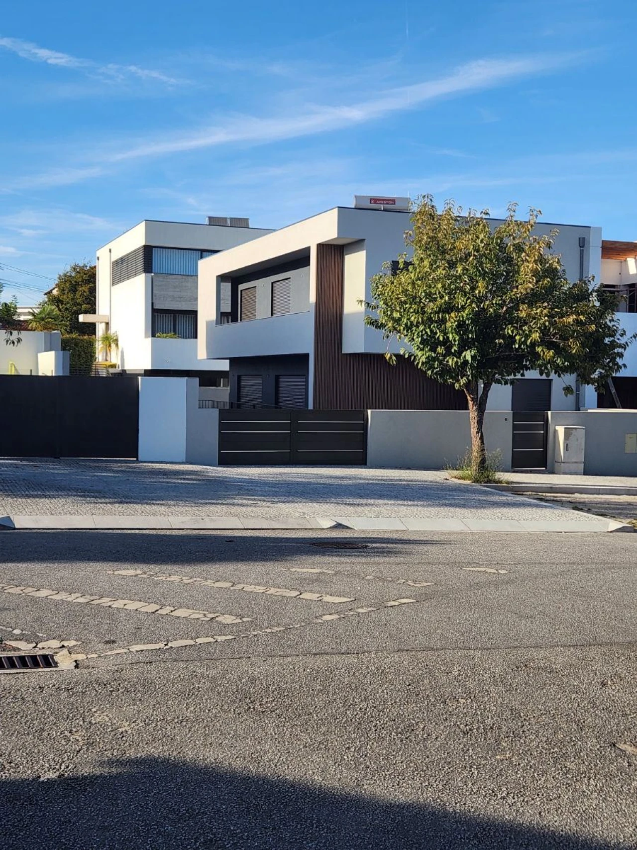 Moradia T3 para Venda em Nogueira e Silva Escura Foto 1