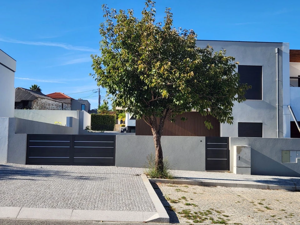 Moradia T3 para Venda em Nogueira e Silva Escura Foto 4