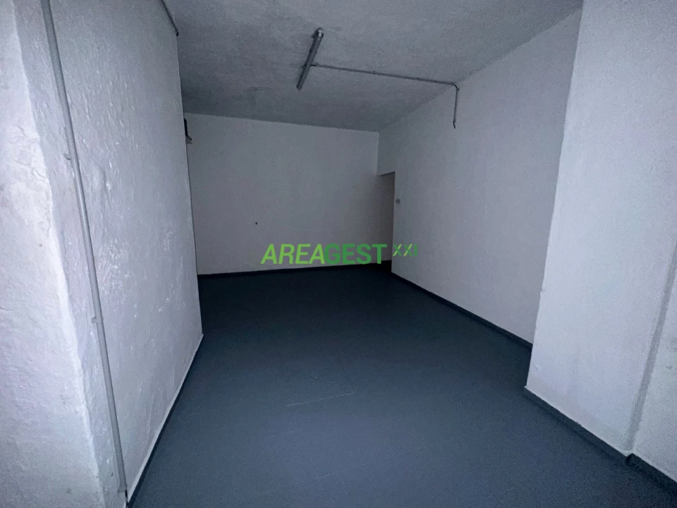 Loja para Arrendamento em Benfica Foto 19