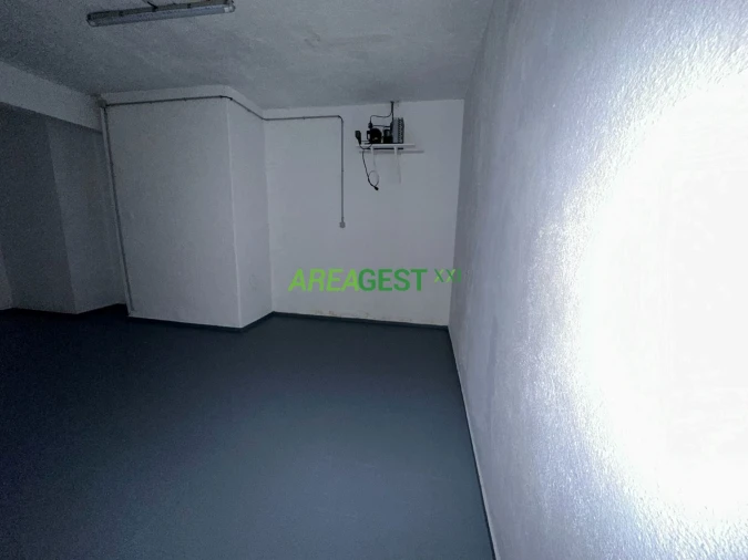 Loja para Arrendamento em Benfica Foto 14