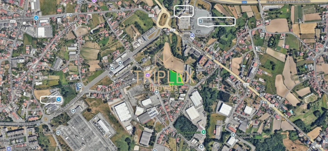 Terreno para Venda em Cidade da Maia Foto 1