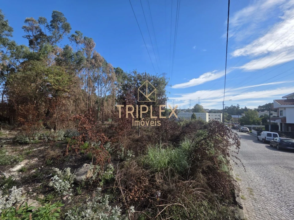 Terreno para Venda em Cidade da Maia Foto 13