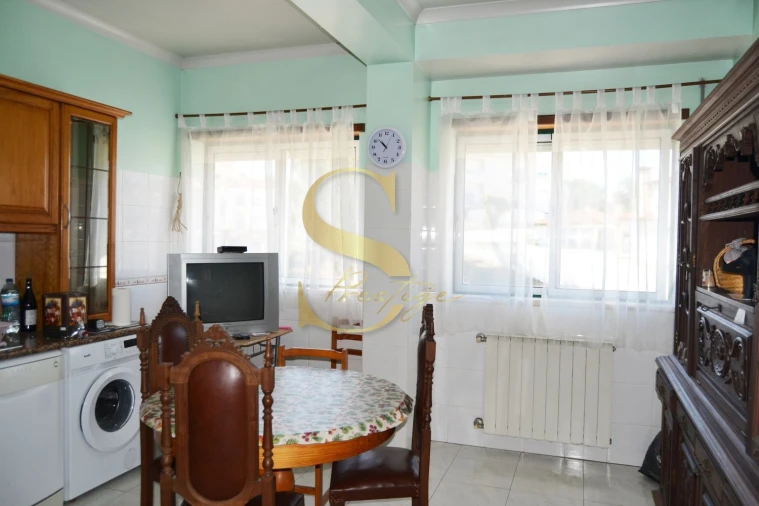 Apartamento T2 para Venda em Pombal Foto 6