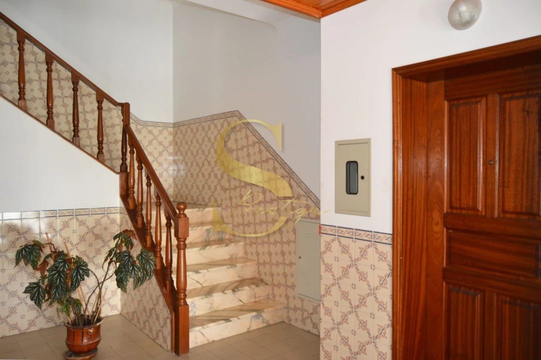 Apartamento T2 para Venda em Pombal Foto 2