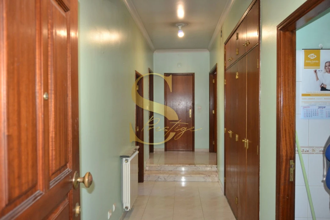 Apartamento T2 para Venda em Pombal Foto 3