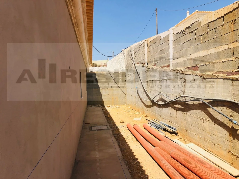 Moradia T3 para Venda em Alcantarilha e Pêra Foto 15