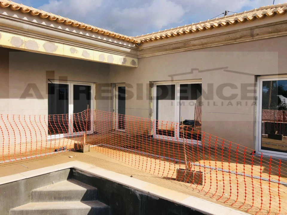 Moradia T3 para Venda em Alcantarilha e Pêra Foto 2