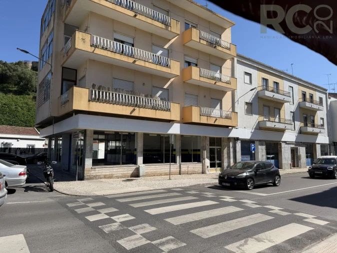 Loja para Venda em Santa Maria, São Pedro e Matacães