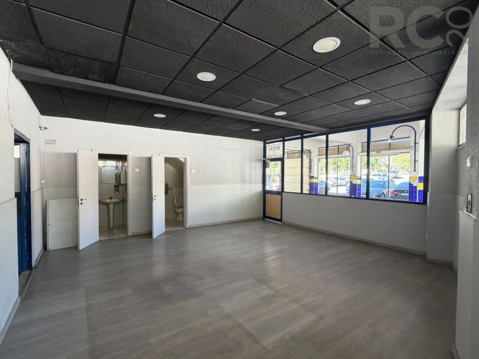 Loja para Venda em Santa Maria, São Pedro e Matacães Foto 11