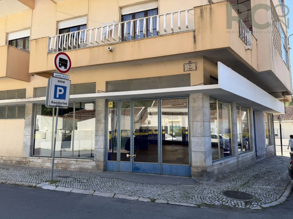 Loja para Venda em Santa Maria, São Pedro e Matacães Foto 2