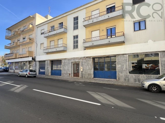 Loja para Venda em Santa Maria, São Pedro e Matacães