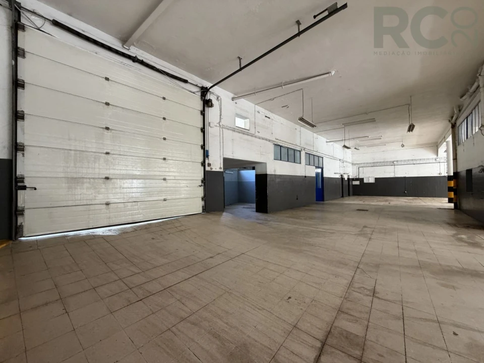 Loja para Venda em Santa Maria, São Pedro e Matacães Foto 9