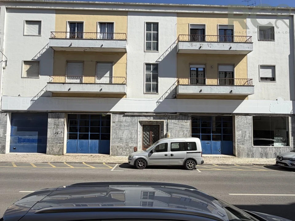 Loja para Venda em Santa Maria, São Pedro e Matacães Foto 2