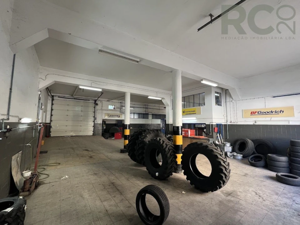 Loja para Venda em Santa Maria, São Pedro e Matacães Foto 13