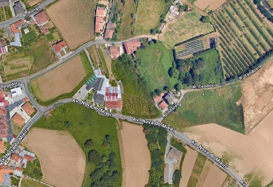 Terreno para Venda em Santa Maria da Feira, Travanca, Sanfins e Espargo Planta 2