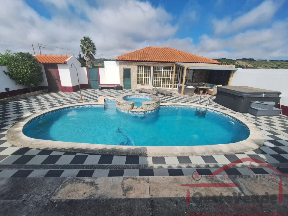 Moradia T7 para Venda em Roliça Foto 2