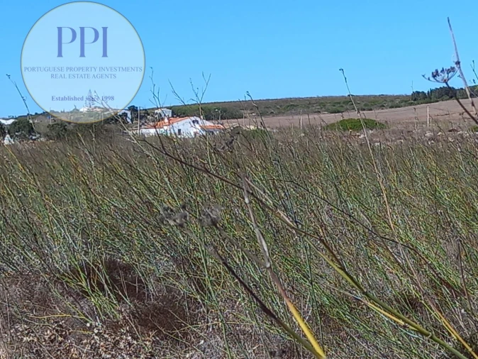 Terreno para Venda em Vila do Bispo e Raposeira Foto 1