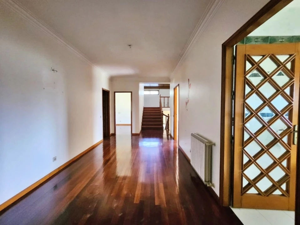 Moradia T5 para Venda em Ruivães e Novais Foto 12