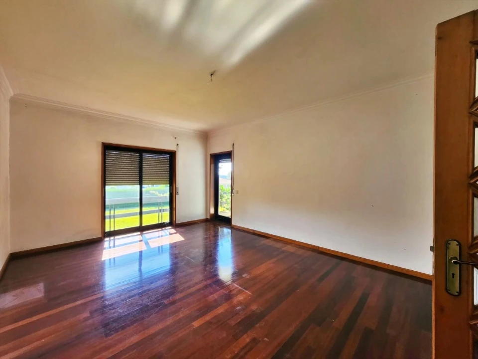 Moradia T5 para Venda em Ruivães e Novais Foto 13