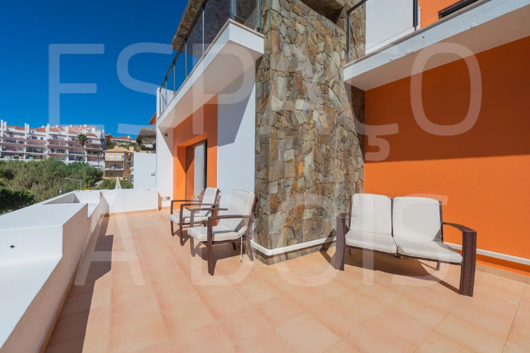 Moradia T4 para Venda em Carvoeira Foto 21