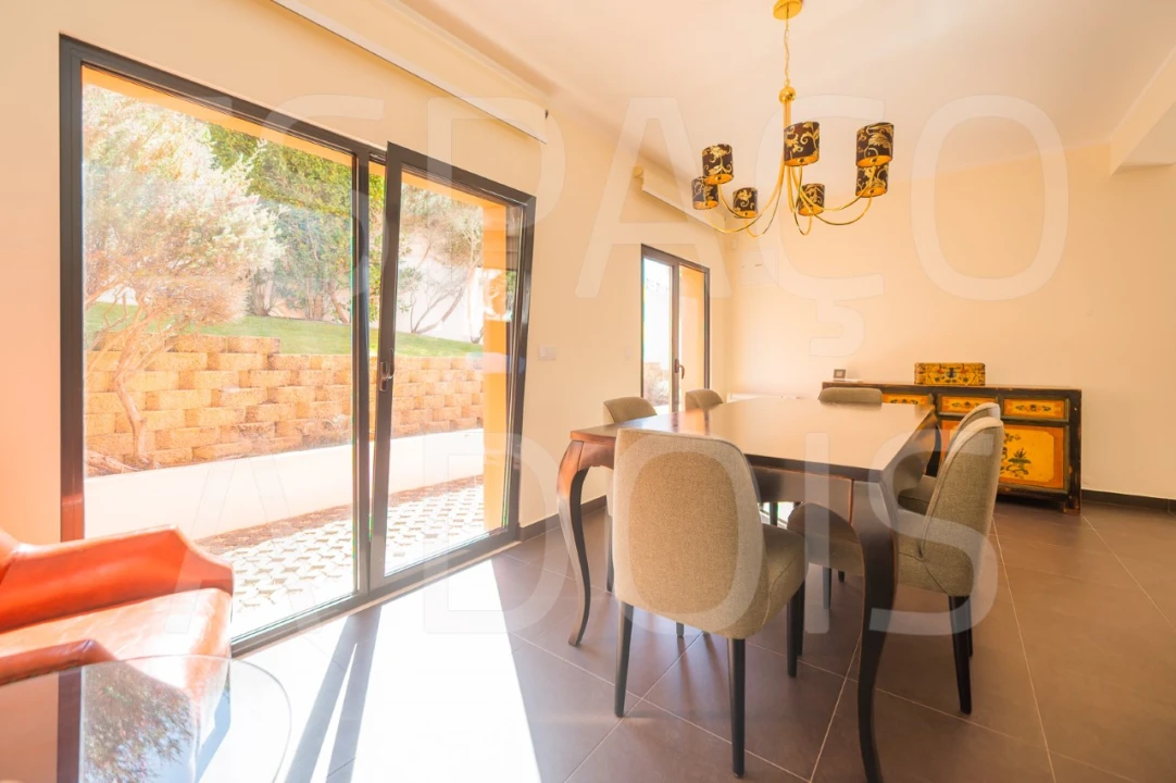 Moradia T4 para Venda em Carvoeira Foto 29