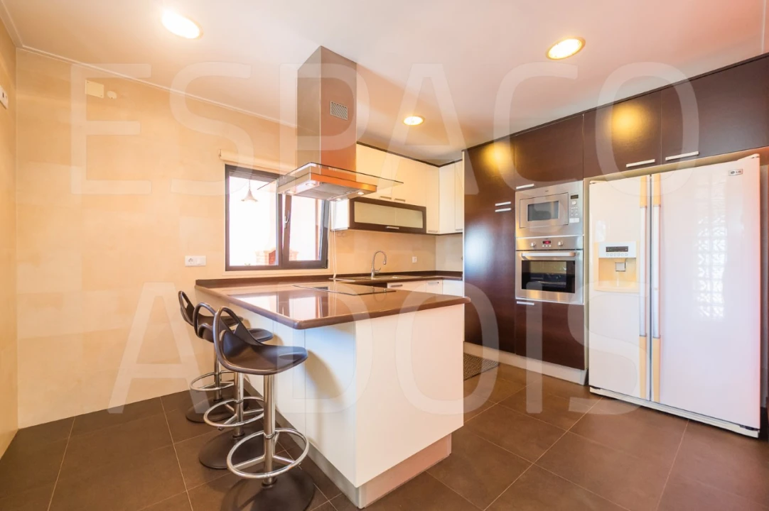 Moradia T4 para Venda em Carvoeira Foto 37