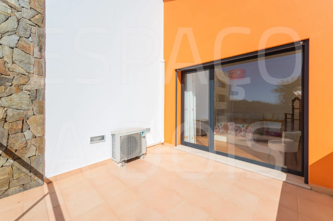 Moradia T4 para Venda em Carvoeira Foto 64