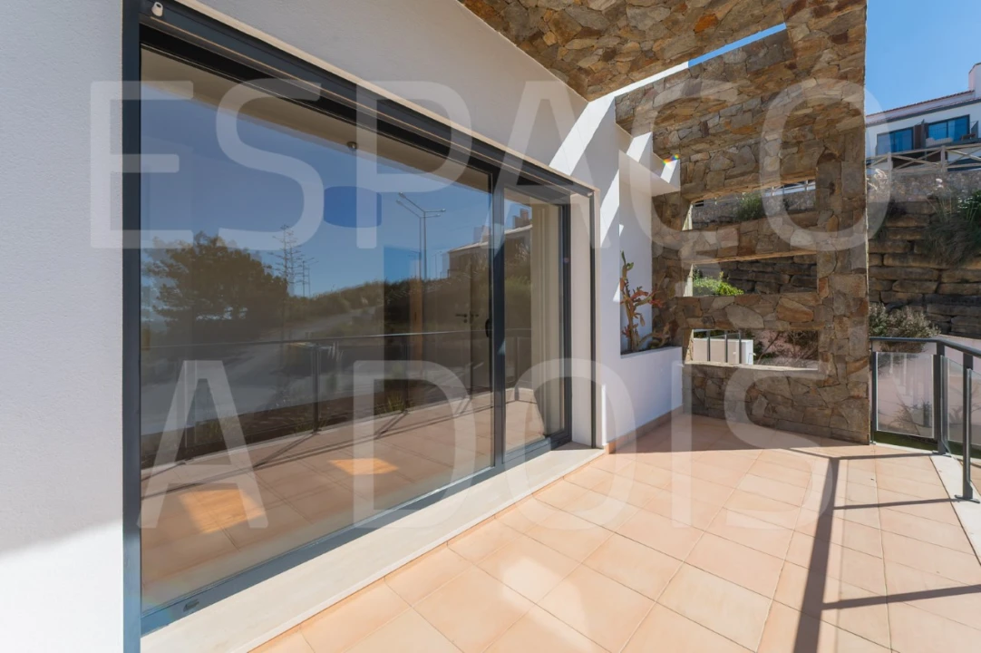 Moradia T4 para Venda em Carvoeira Foto 72