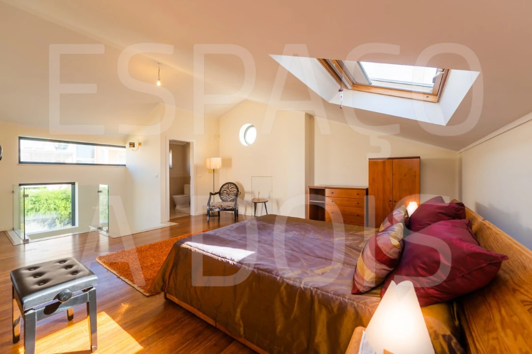 Moradia T4 para Venda em Carvoeira Foto 81