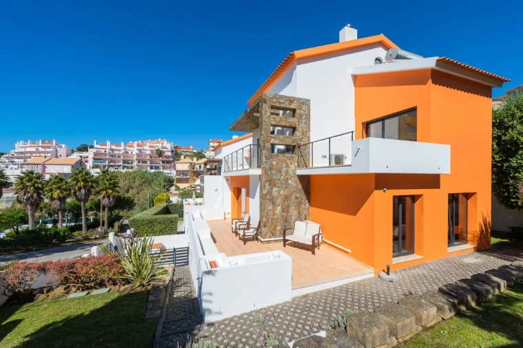 Moradia T4 para Venda em Carvoeira Foto 1