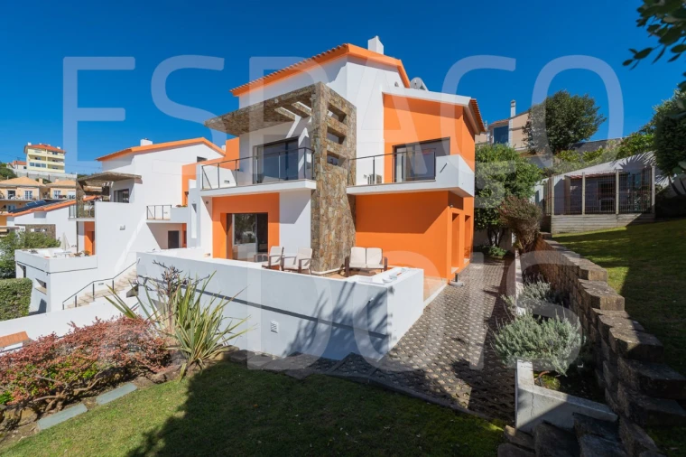 Moradia T4 para Venda em Carvoeira Foto 7