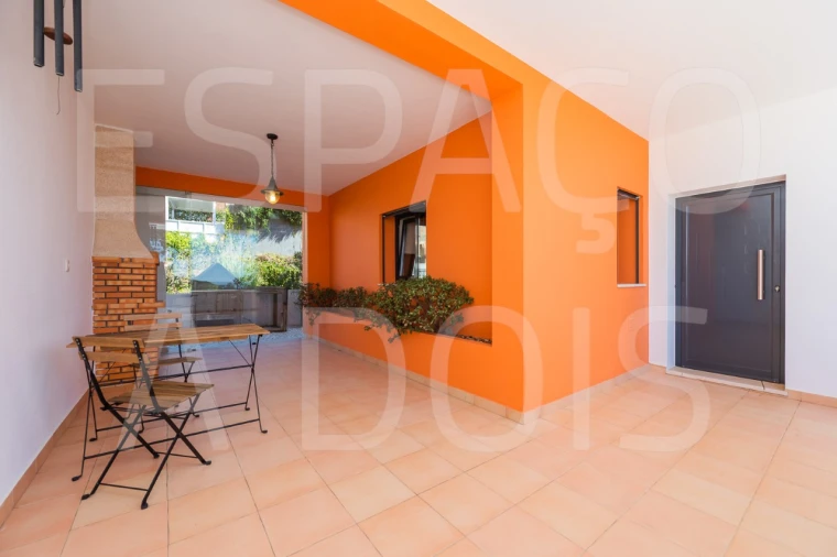 Moradia T4 para Venda em Carvoeira Foto 16