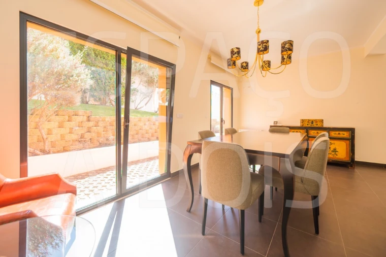 Moradia T4 para Venda em Carvoeira Foto 29