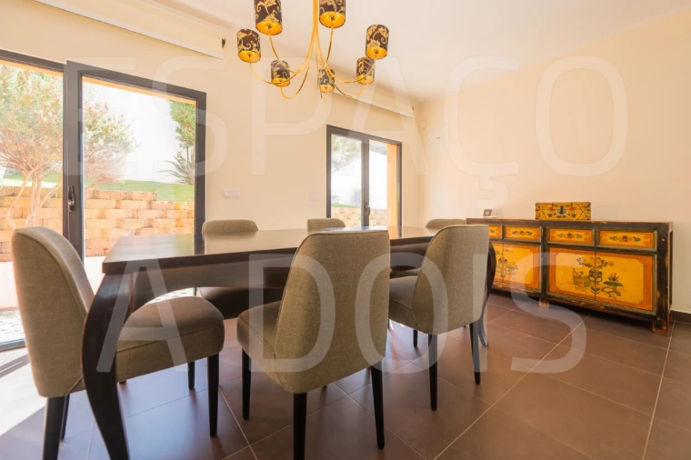 Moradia T4 para Venda em Carvoeira Foto 31