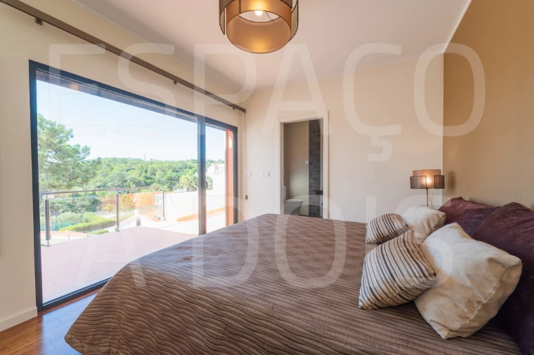 Moradia T4 para Venda em Carvoeira Foto 55