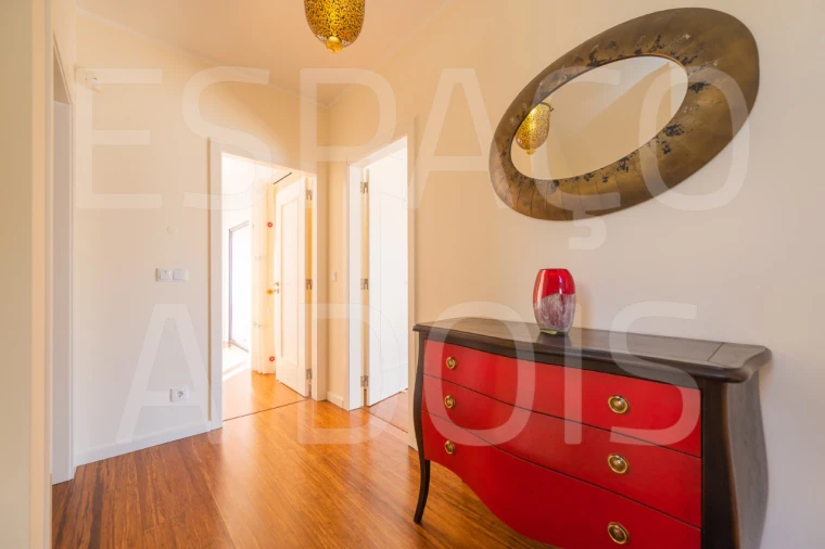 Moradia T4 para Venda em Carvoeira Foto 59