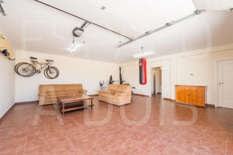 Moradia T4 para Venda em Carvoeira Foto 100