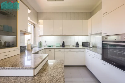 Apartamento T4 para Venda em Glória e Vera Cruz
