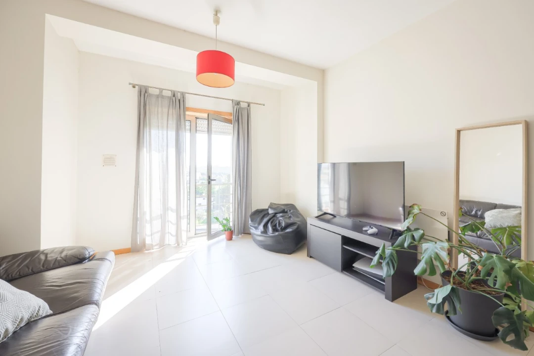 Apartamento T1 para Arrendamento em Aradas Foto 2