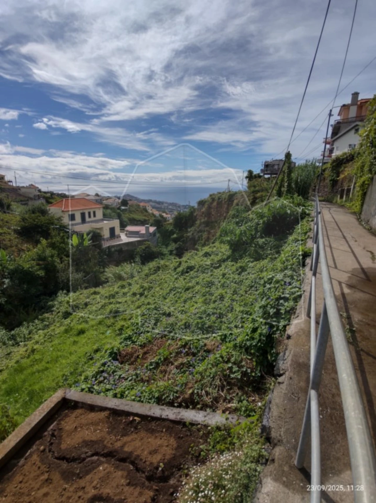 Terreno para Venda em Estreito de Camara de Lobos Foto 5