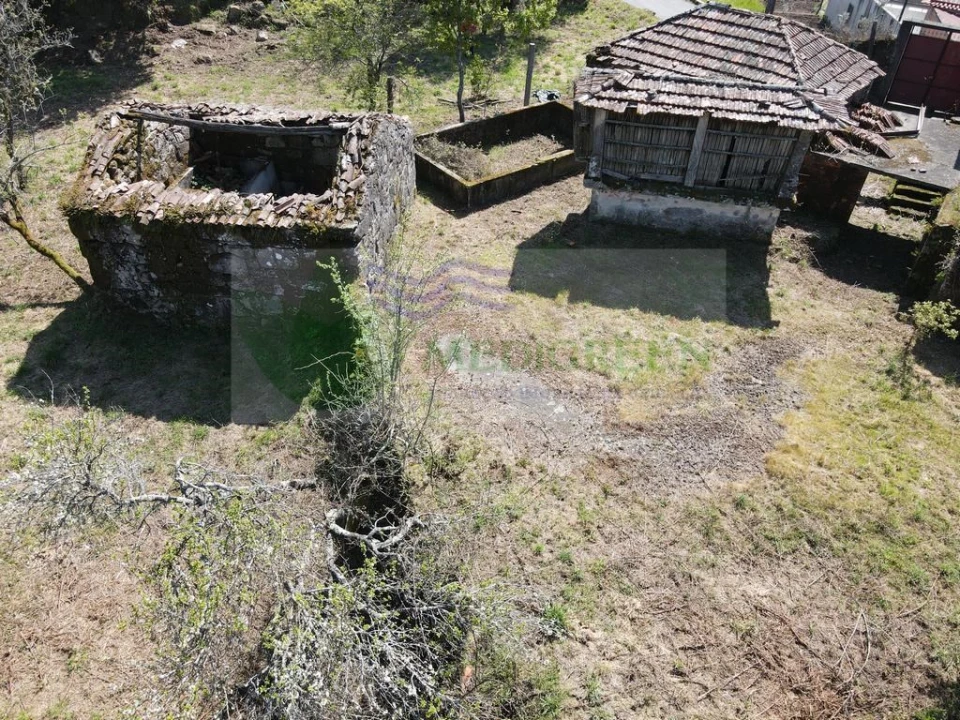 Moradia T3 para Venda em Couto de Esteves Foto 7