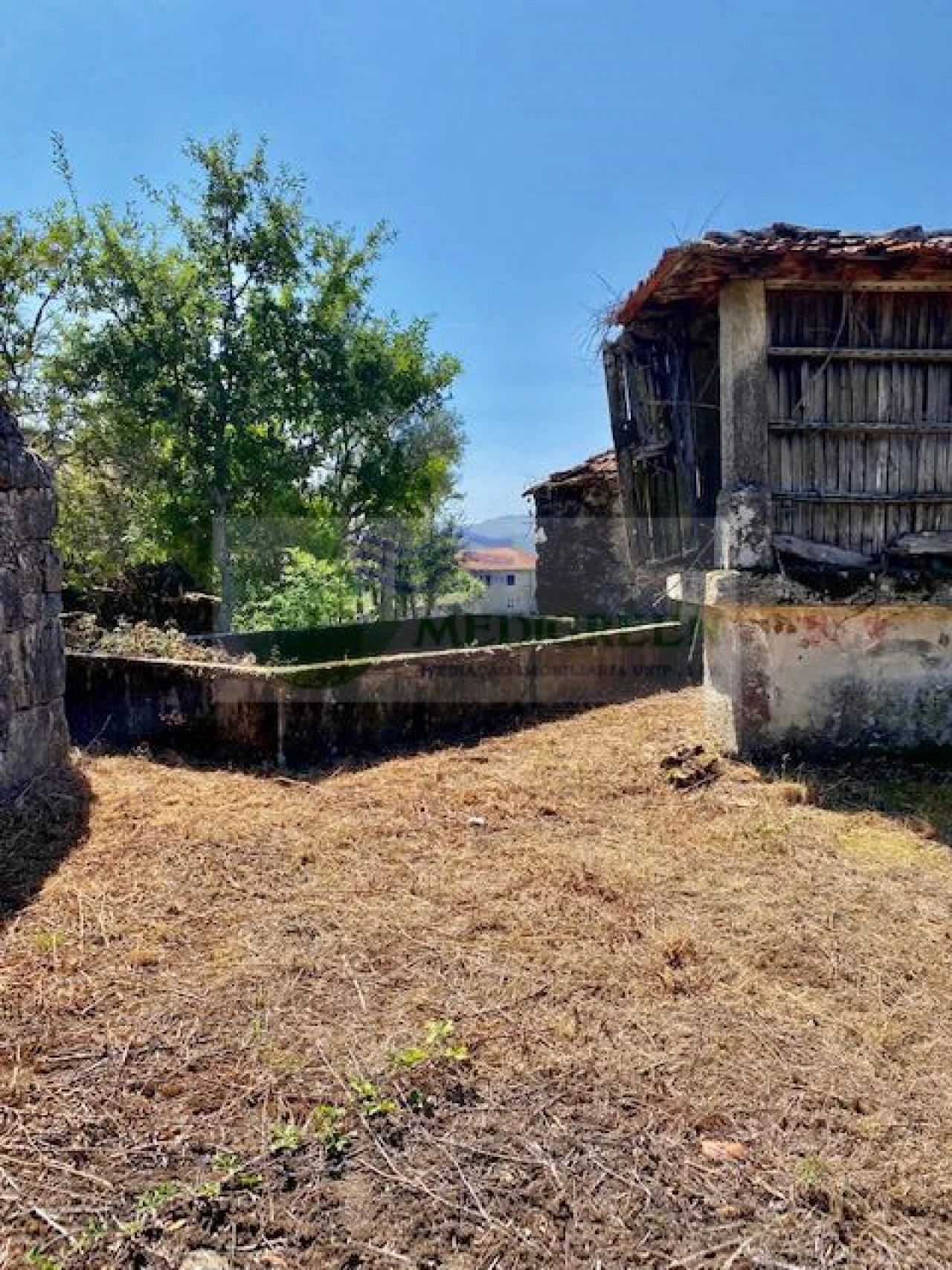 Moradia T3 para Venda em Couto de Esteves Foto 22