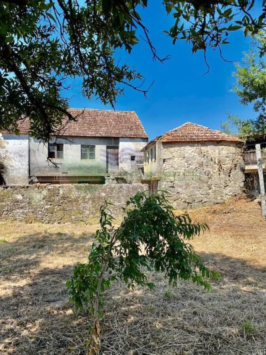 Moradia T3 para Venda em Couto de Esteves Foto 15