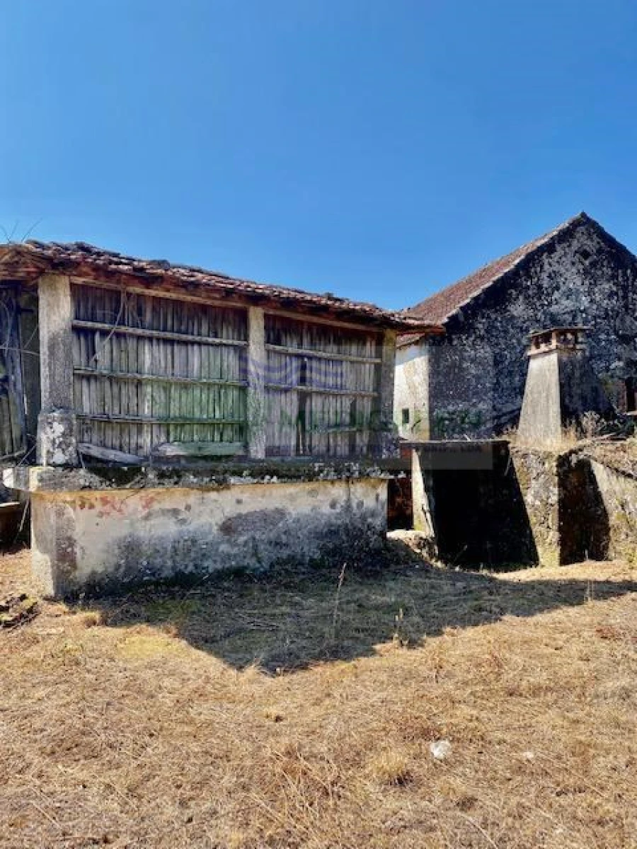 Moradia T3 para Venda em Couto de Esteves Foto 21