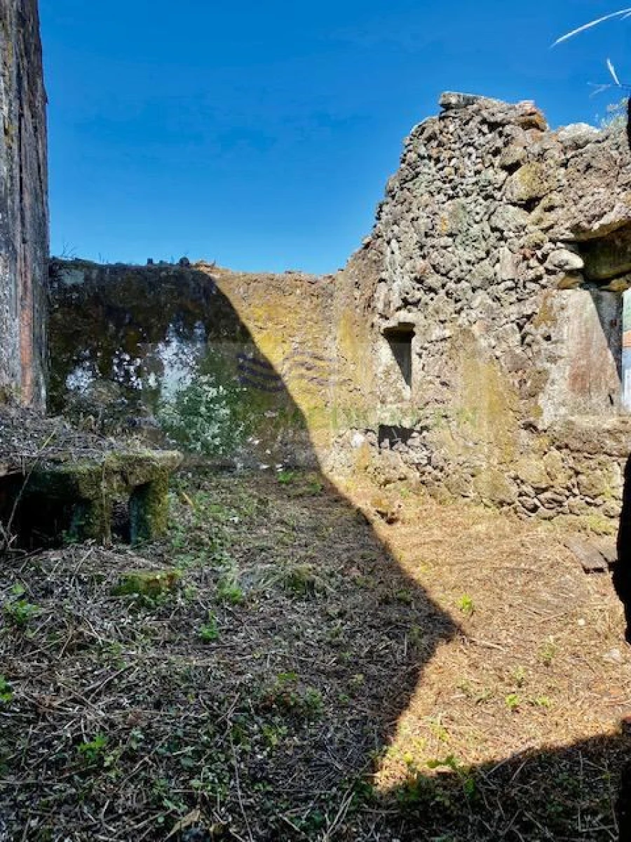 Moradia T3 para Venda em Couto de Esteves Foto 24