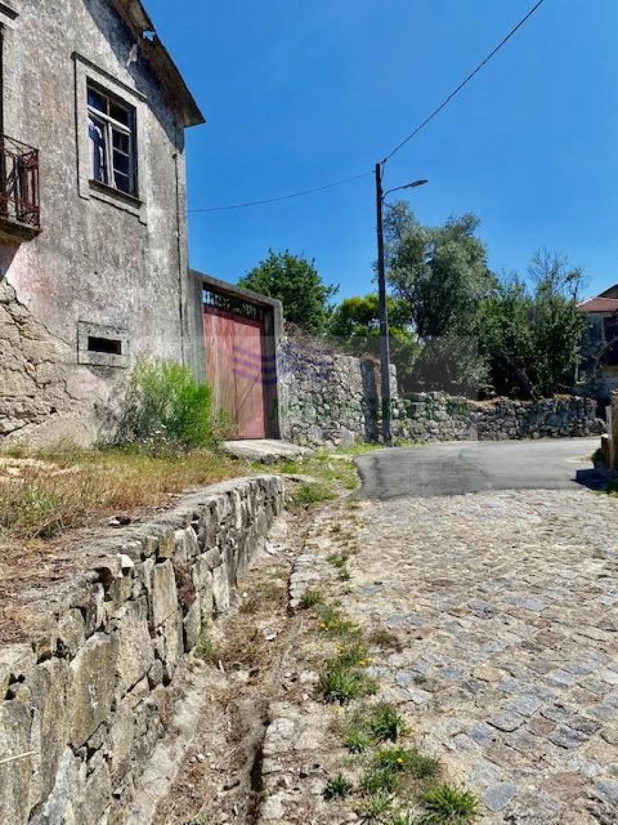 Moradia T3 para Venda em Couto de Esteves Foto 35