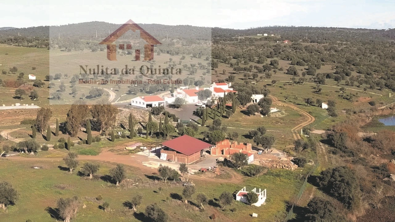 Quinta T4 para Venda em Torrão Foto 3