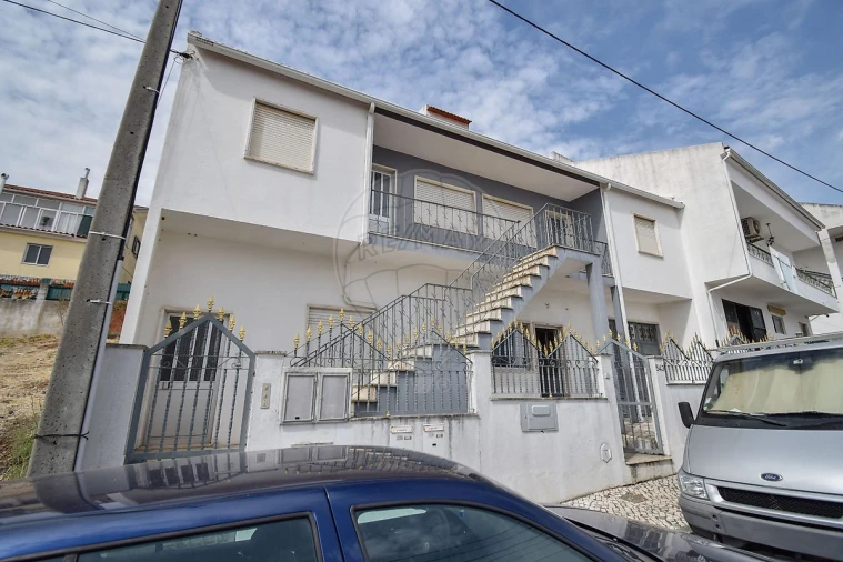 Prédio para Venda em Pontinha e Famões Foto 48