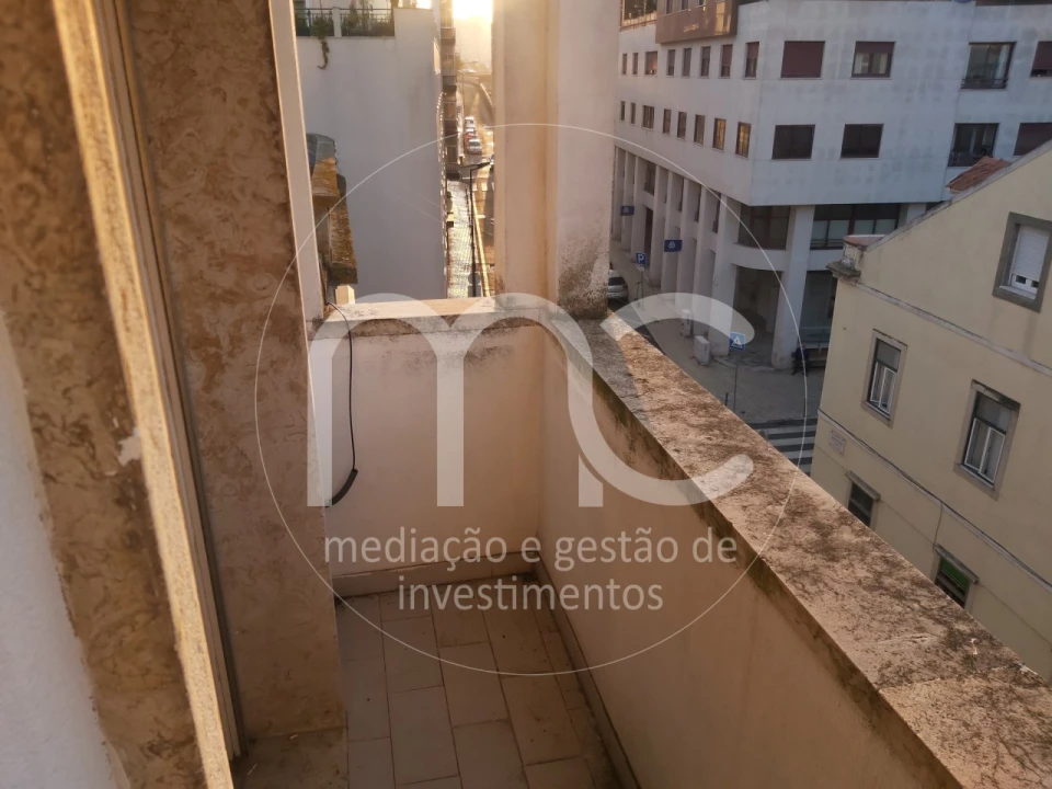 Apartamento T1 para Venda em Avenidas Novas Foto 23